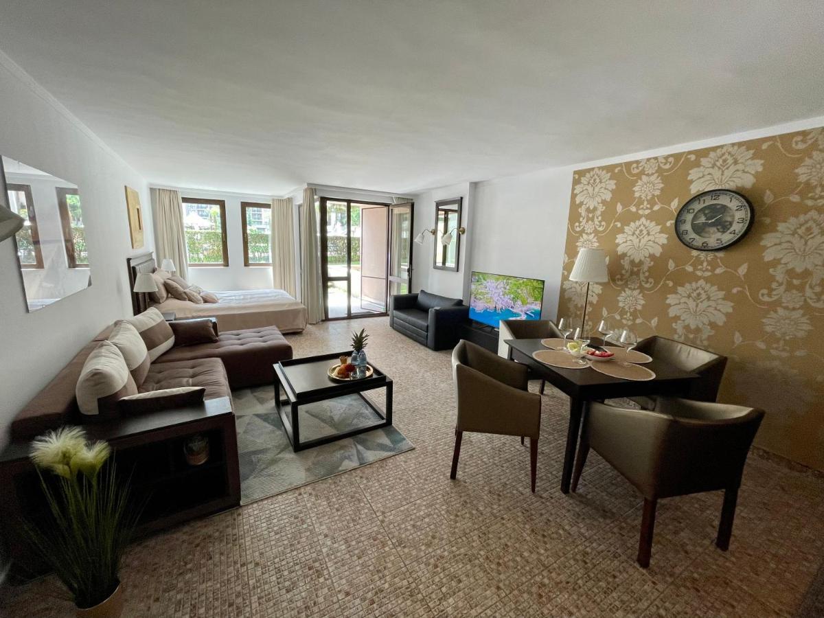 Royal Beach Apartments - 5M To Pool, 100M To Beach Sunny Beach Buitenkant foto