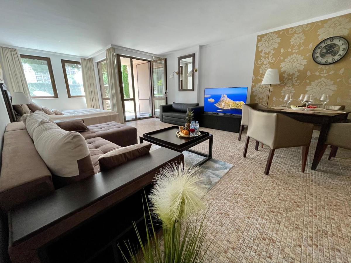 Royal Beach Apartments - 5M To Pool, 100M To Beach Sunny Beach Buitenkant foto