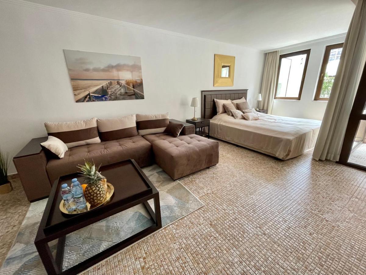 Royal Beach Apartments - 5M To Pool, 100M To Beach Sunny Beach Buitenkant foto